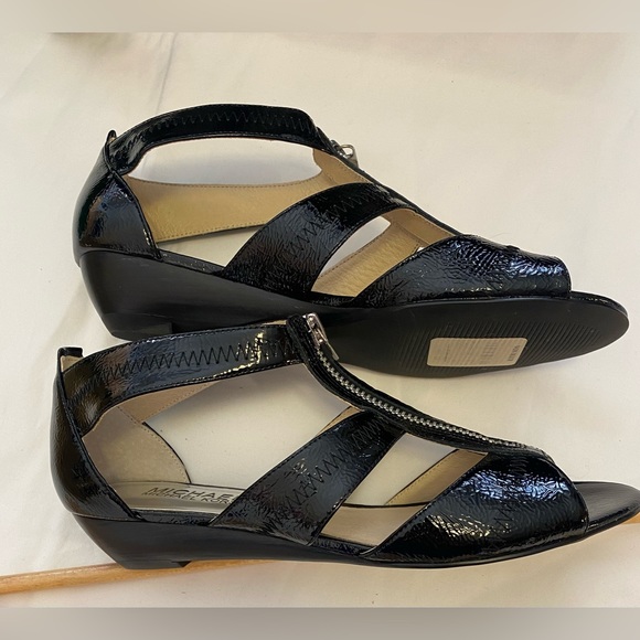 Women’s wedges size 6 1/2M - Picture 4 of 10